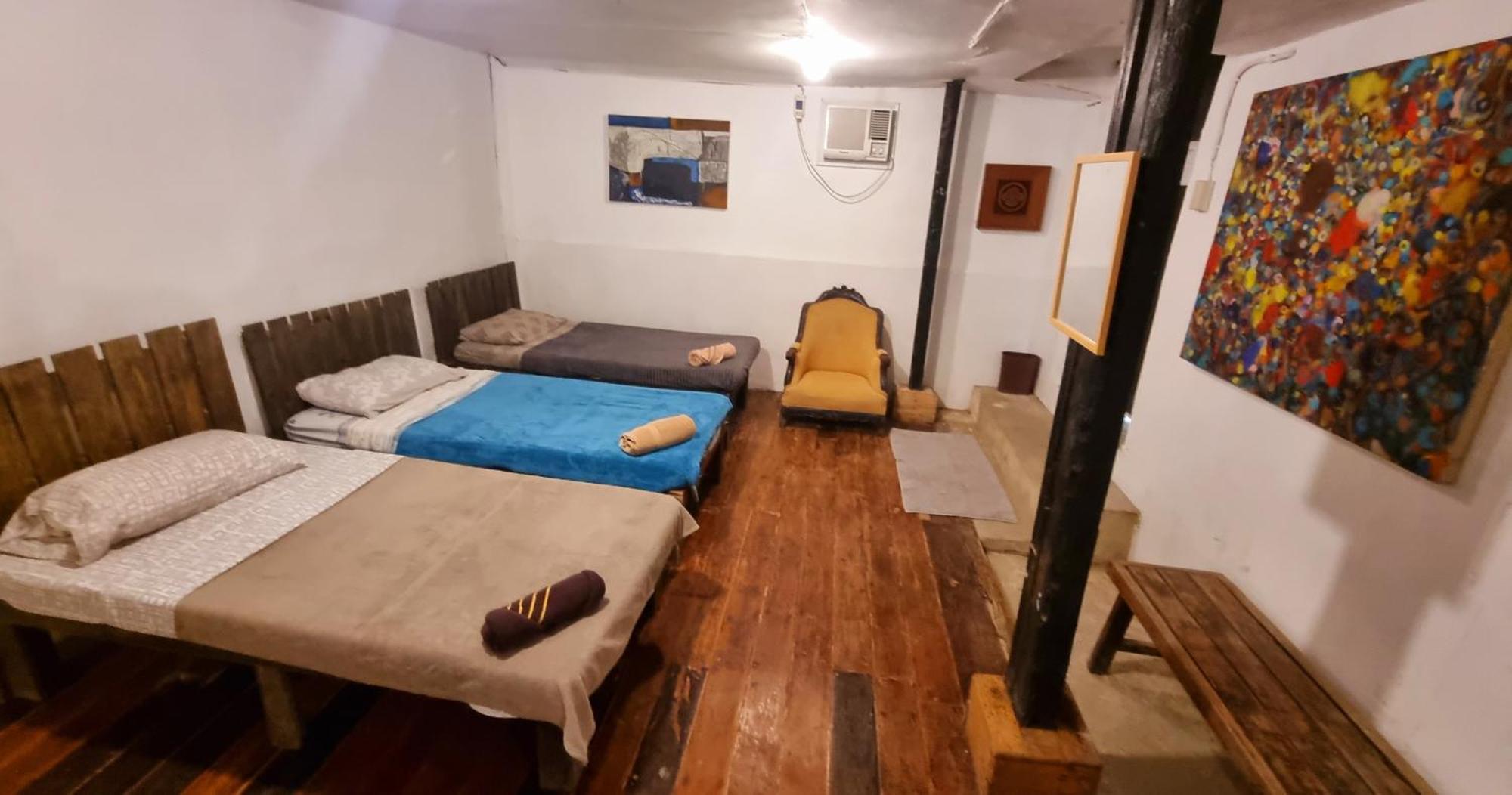 Marius B&B & Hostel Silang Exteriér fotografie
