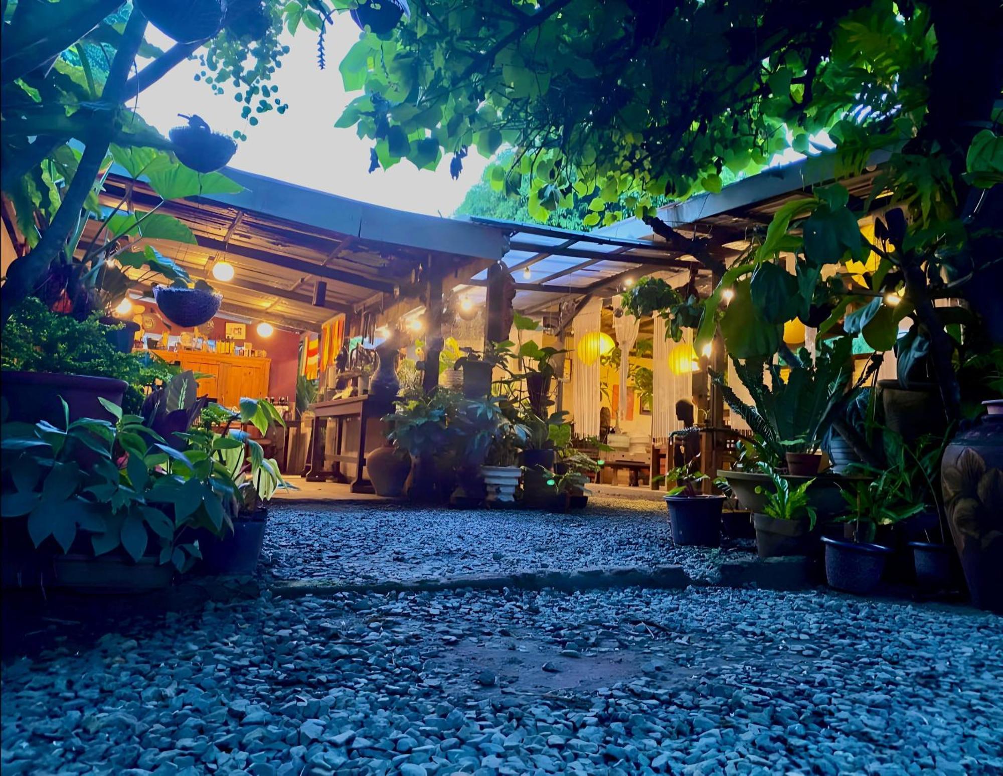 Marius B&B & Hostel Silang Exteriér fotografie