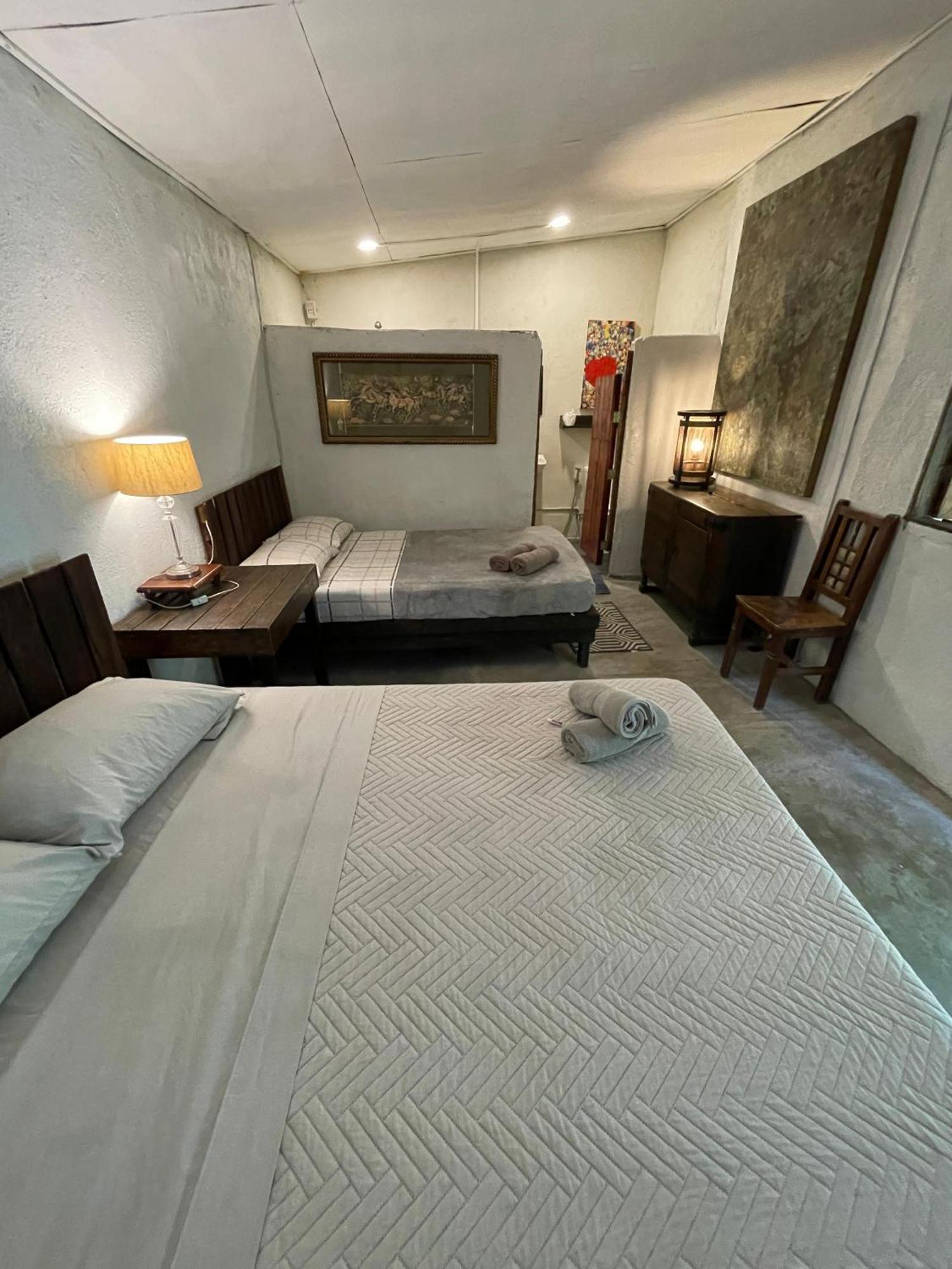 Marius B&B & Hostel Silang Exteriér fotografie